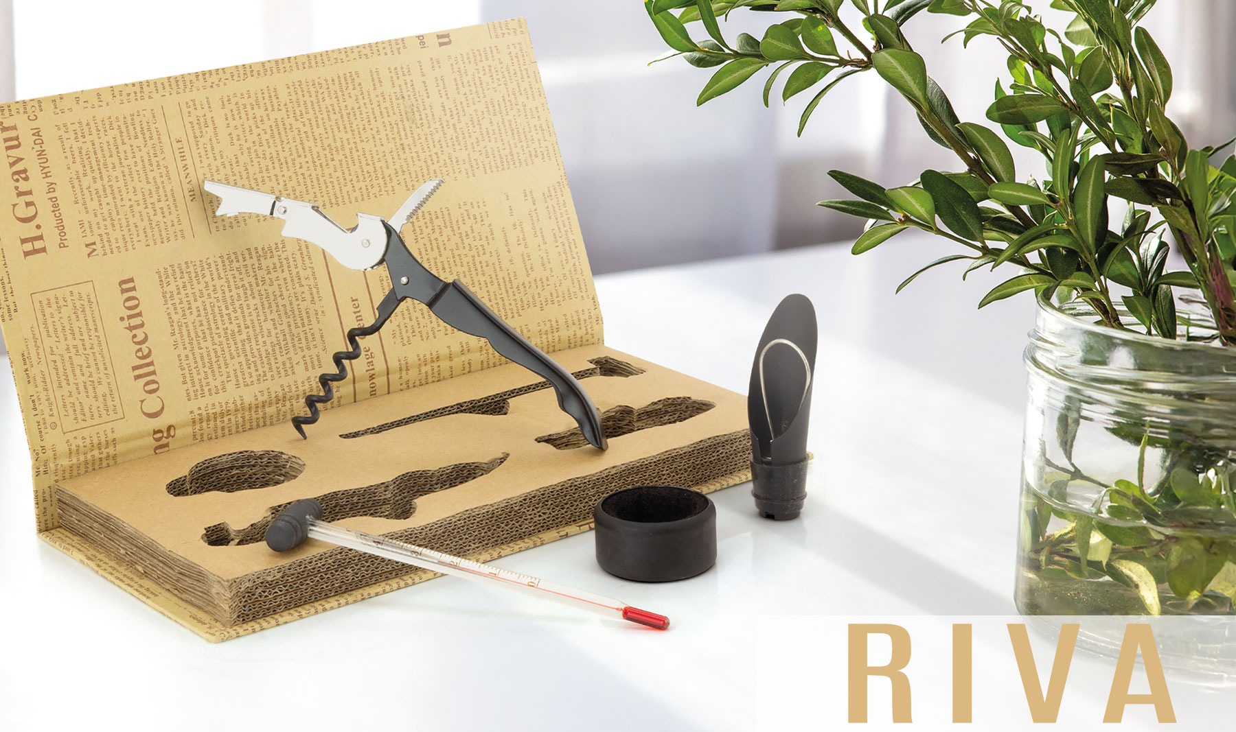 <p>SET DE VINO "RIVA"</p>