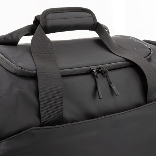 <p>BOLSA DEPORTIVA DE VIAJE PIERRE DELONE "NEWMART"</p>